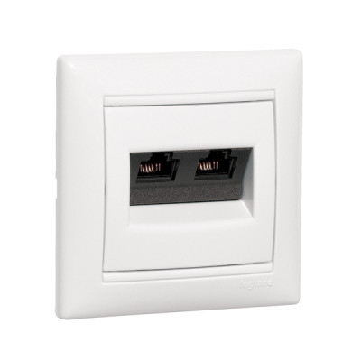 Компьютерная розетка 2хRJ45 5кат UTP 774139 Legrand Valena, цвет слоновая кость