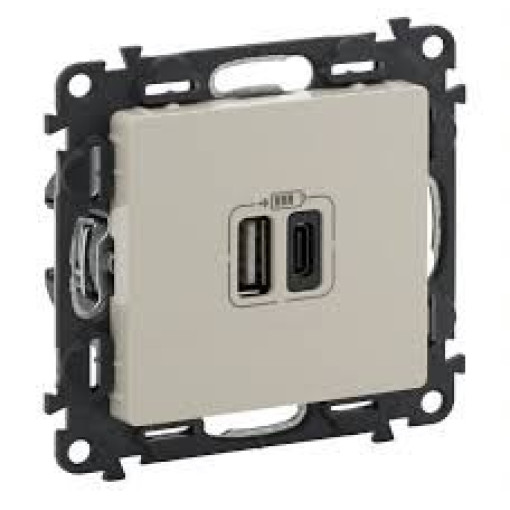 Розетка з двома USB-роз`ємами тип A + тип C 240V/5V 3000мА Legrand Valena Life 753206, колір слонова кістка