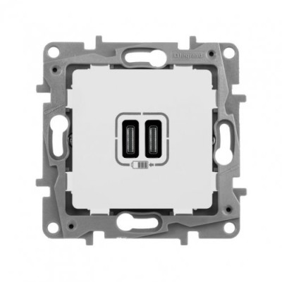 Розетка с двумя USB-разъемами тип C + тип C 240V/5V 3000мА Legrand Etika 672235, цвет белый Розетка с двумя USB-разъемами тип C + тип C 240V/5V 3000мА Legrand Etika 672235, цвет белый