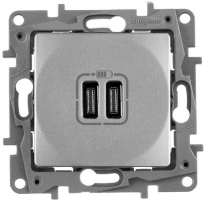 Розетка с двумя USB-разъемами тип C + тип C 240V/5V 3000мА Legrand Etika 672435, цвет алюминий Розетка с двумя USB-разъемами тип C + тип C 240V/5V 3000мА Legrand Etika 672435, цвет алюминий
