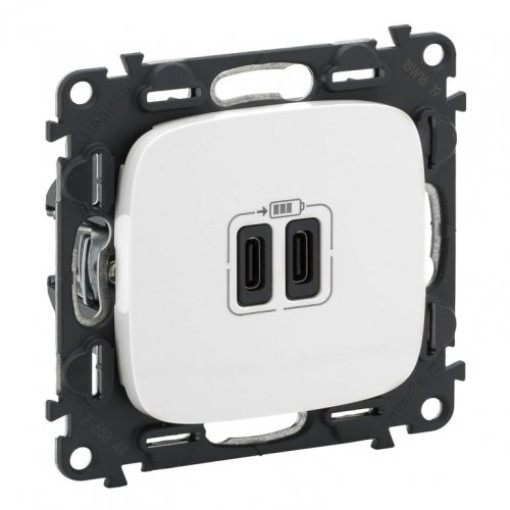 Розетка з двома USB-роз`ємами тип C + тип C 240V/5V 3000мА Legrand Valena Allure 755345, колір білий