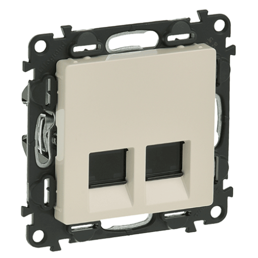 Valena LIFE Розетка комп`ютерна подвійна RJ45 UTP 5cat. слонова кістка