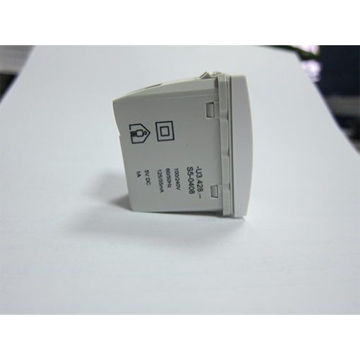 Розетка USB-выход для зарядки 1-модуль. Unica белый MGU3.428.18