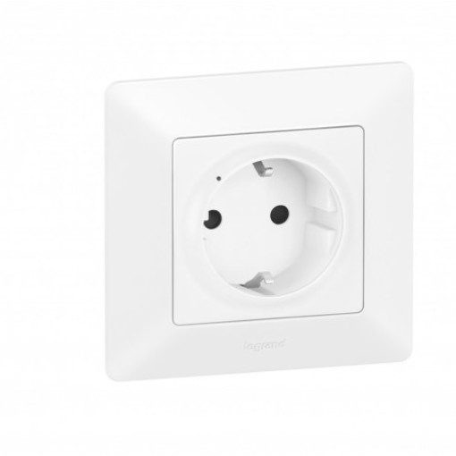 Розумна розетка з з/к 16А/230V Valena Life with Netatmo 752194, білий
