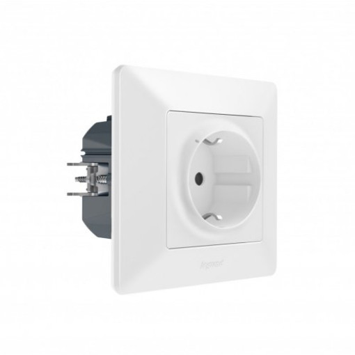 Розумна розетка з з/к 16А/230V Valena Life with Netatmo 752194, білий