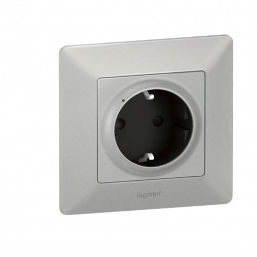 Розумна розетка з з/к 16А/230V Valena Life with Netatmo 7523947, алюміній